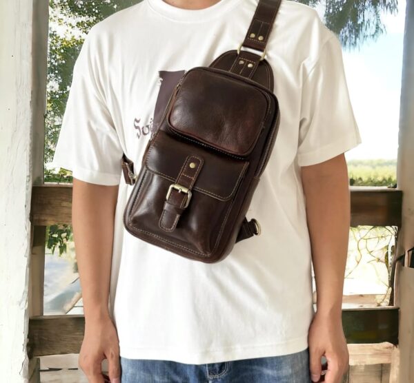 Men's Retro Leather Shoulder Bag Crossbody Sling & Travel Bag.